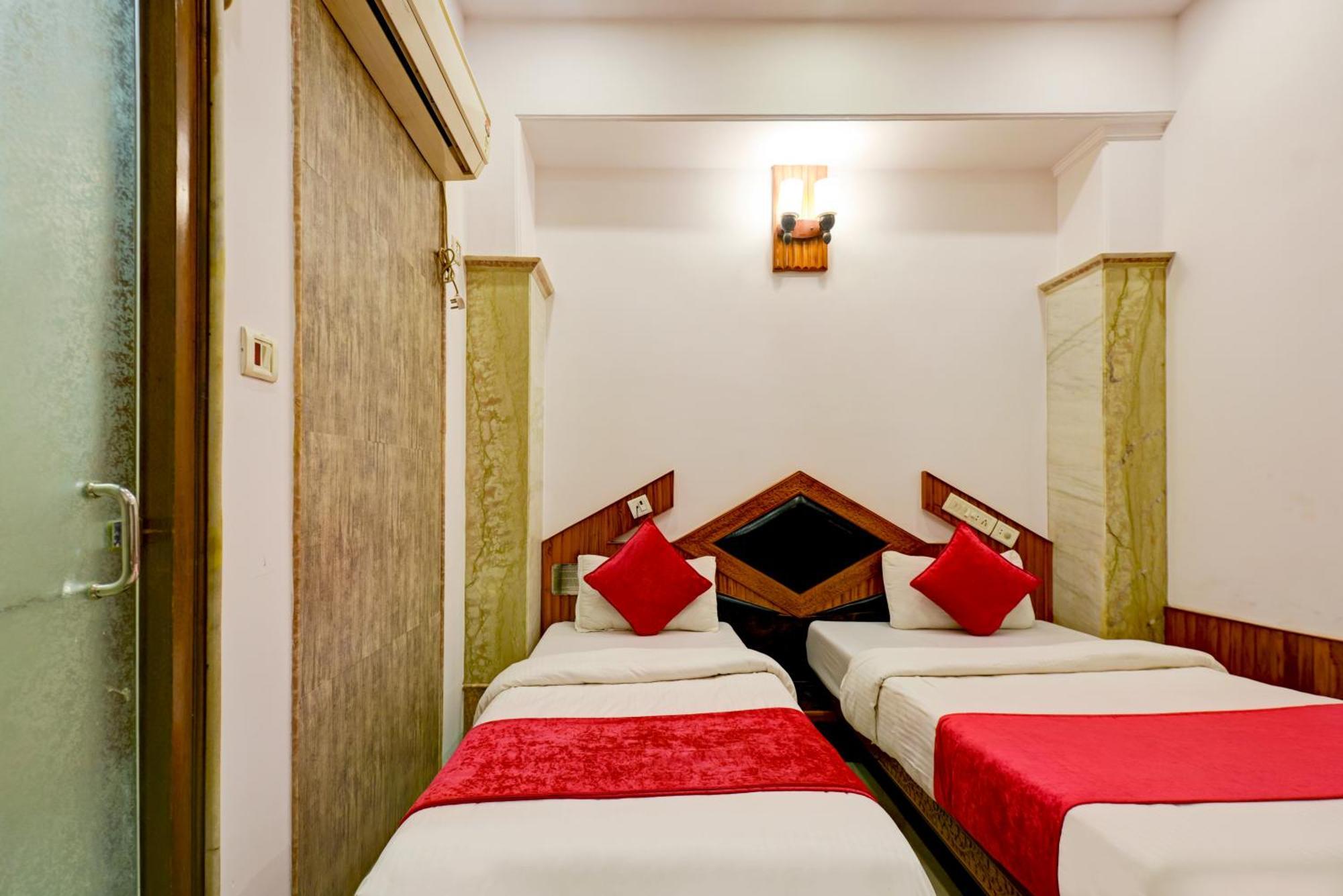 The Natraj Yes Please -New Delhi Otel Dış mekan fotoğraf