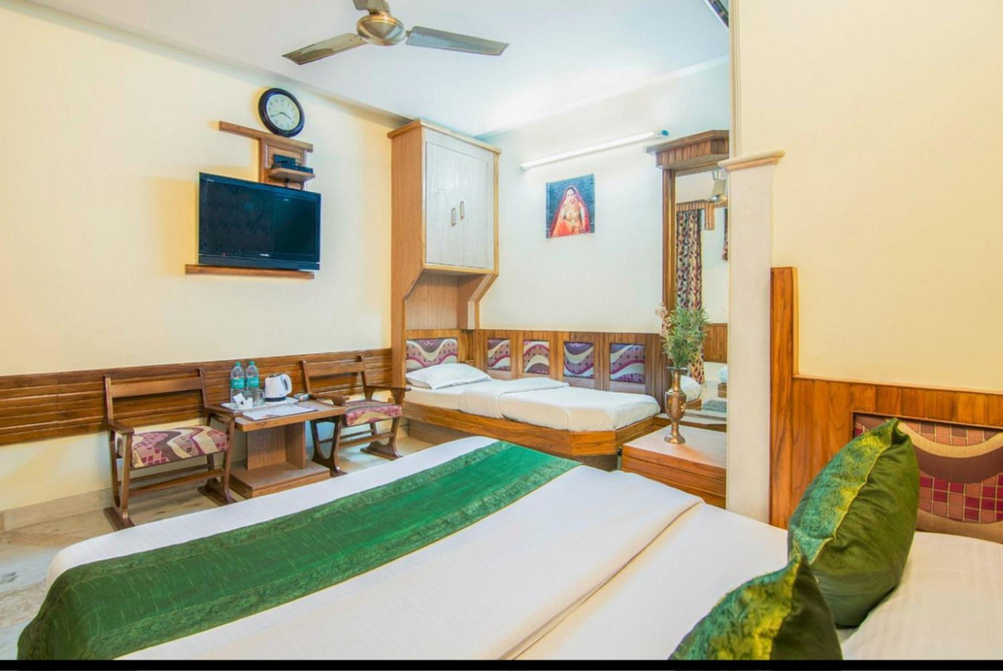 The Natraj Yes Please -New Delhi Otel Dış mekan fotoğraf