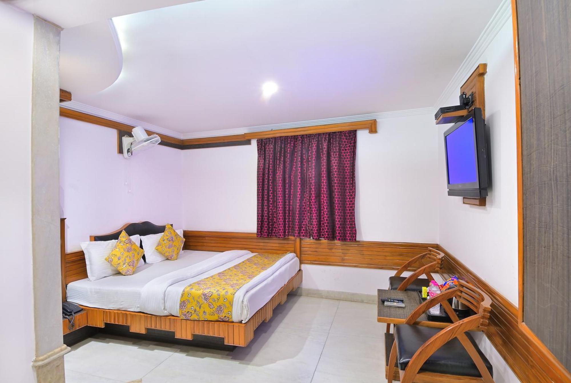 The Natraj Yes Please -New Delhi Otel Oda fotoğraf