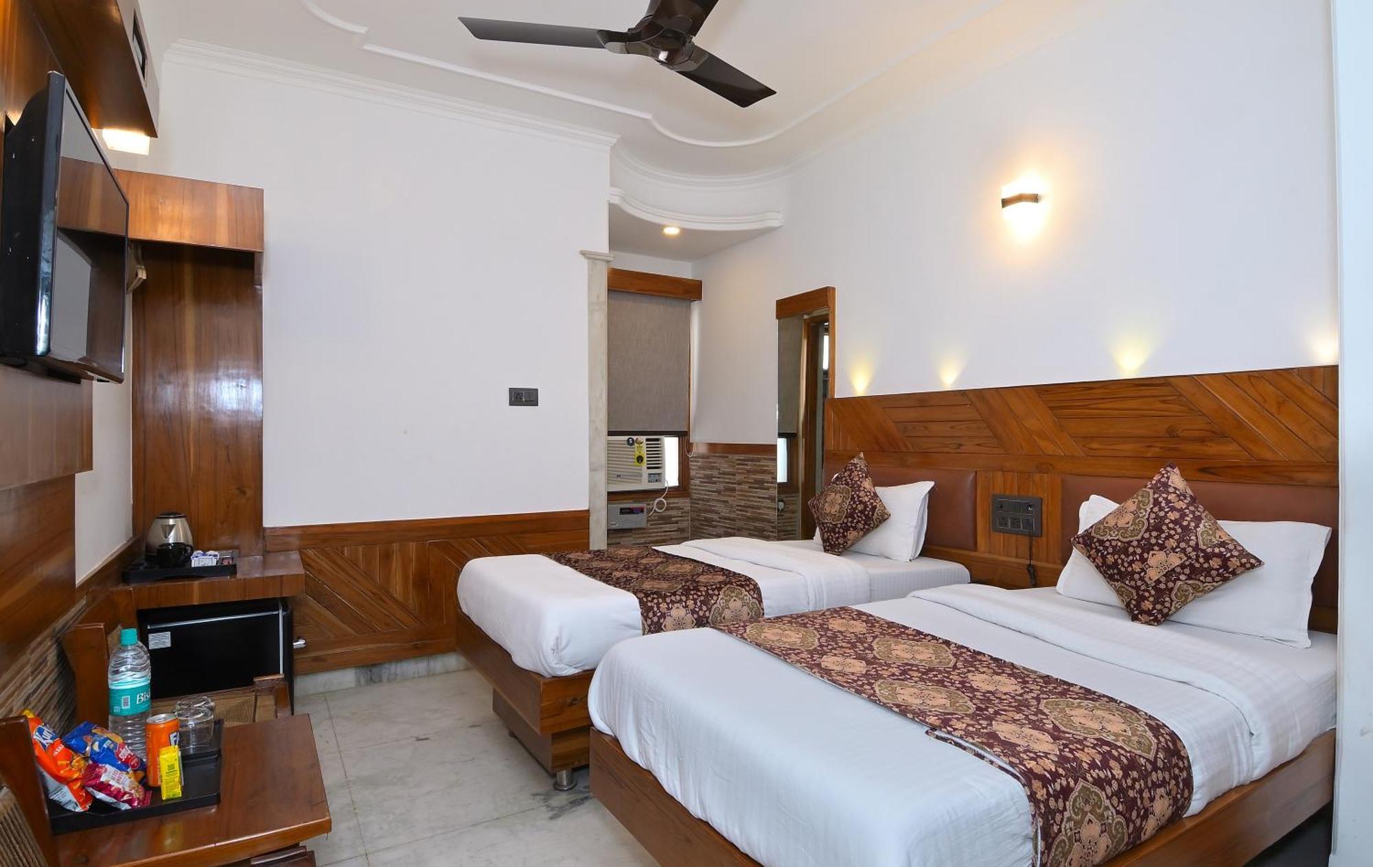 The Natraj Yes Please -New Delhi Otel Dış mekan fotoğraf