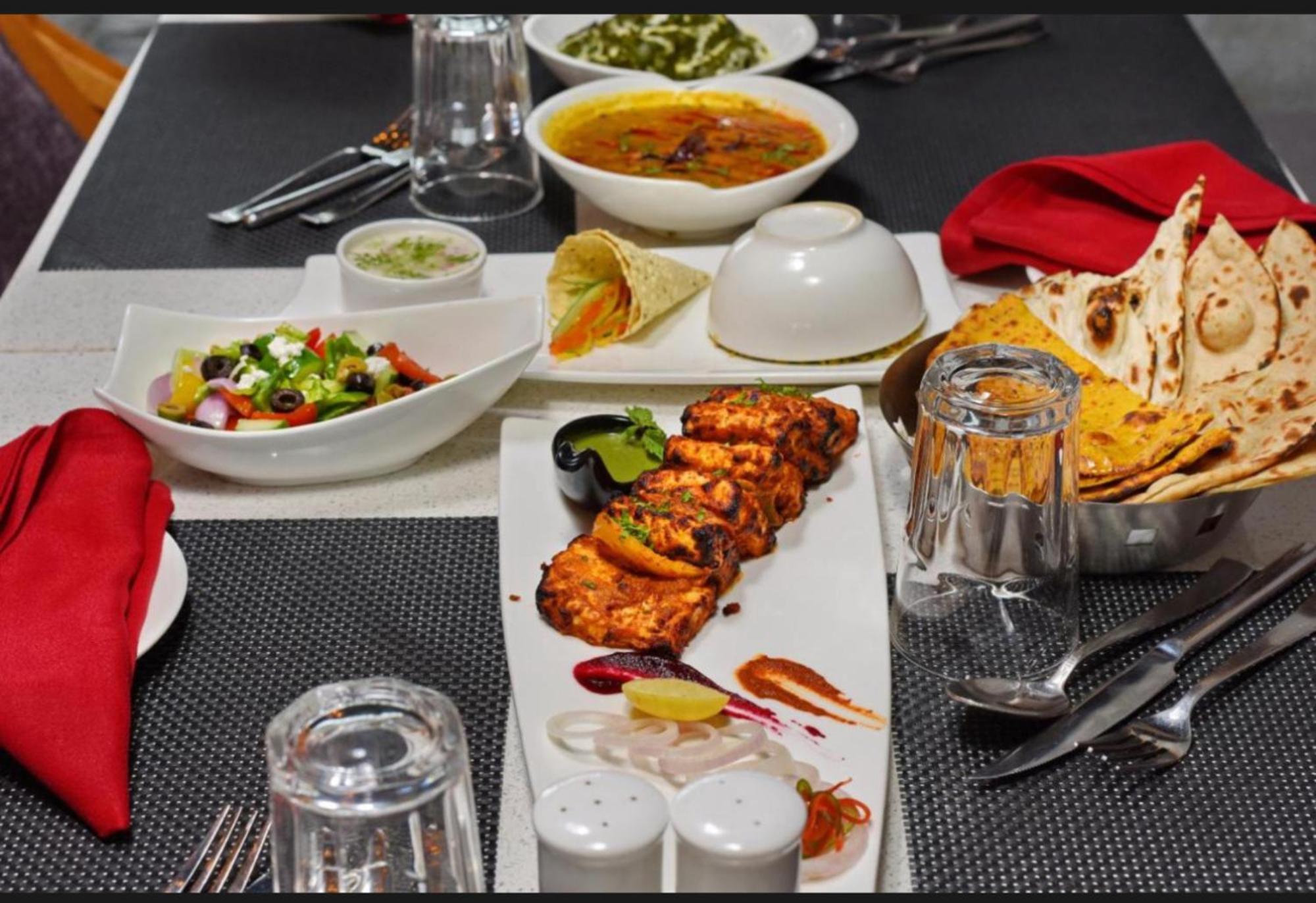 The Natraj Yes Please -New Delhi Otel Dış mekan fotoğraf